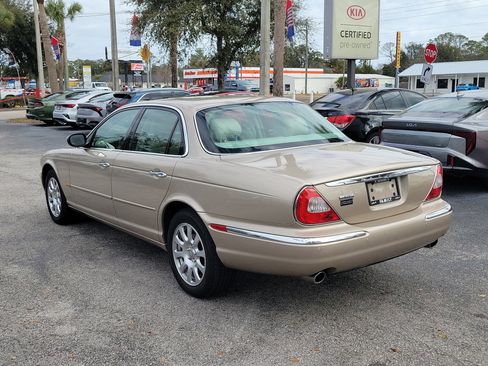 Used 2004 Jaguar XJ8 image 4