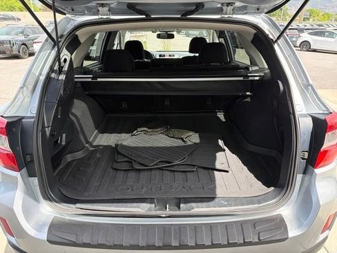 Used 2016 Subaru Outback 2.5i Premium AWD/4WD image 27