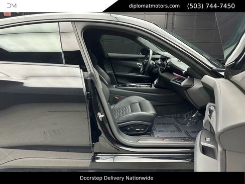 Used 2023 Audi RS e-tron GT w/ Carbon Performance Package image 19
