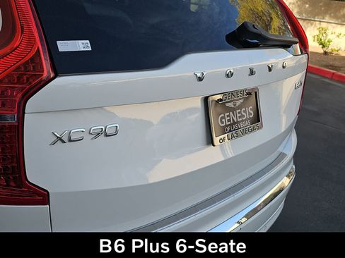 Used 2023 Volvo XC90 B6 Plus w/ Protection Package Premier AWD/4WD image 11