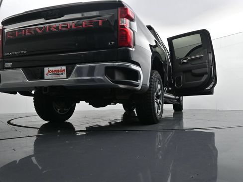 Used 2022 Chevrolet Silverado 1500 LT AWD/4WD image 44