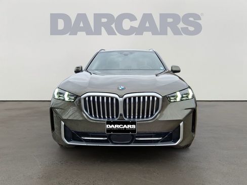 Used 2024 BMW X5 xDrive40i w/ Premium Package image 2