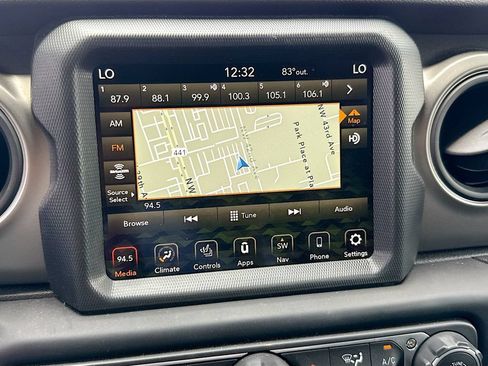 Used 2023 Jeep Wrangler Unlimited w/ Sun & Screen Package AWD/4WD image 16