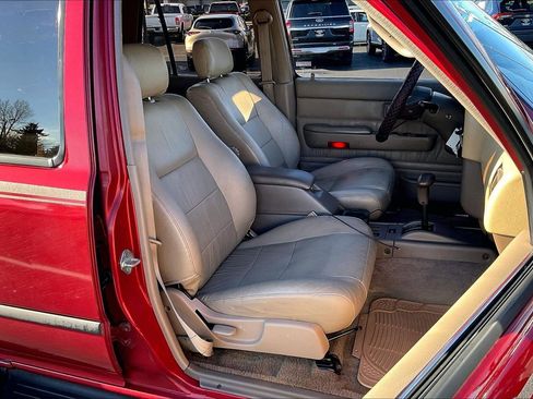 Used 1995 Toyota 4Runner SR5 image 7