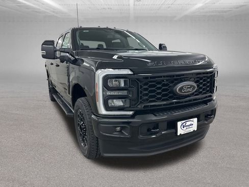 New 2026 Ford F250 Lariat w/ Black Appearance Package image 2