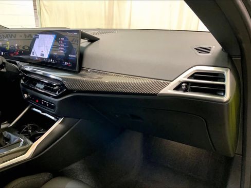 Used 2025 BMW M2 w/ Lighting Package image 19