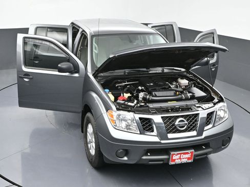 Used 2021 Nissan Frontier SV w/ SV Utility Package image 44