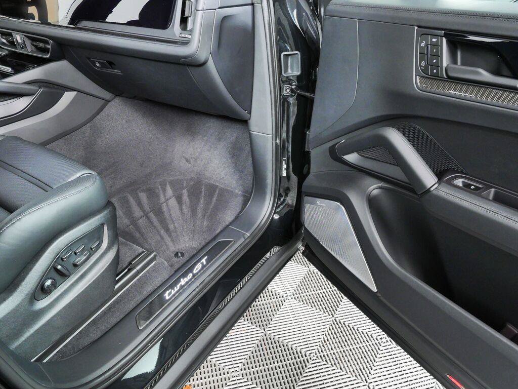 New 2026 Porsche Cayenne Turbo GT AWD/4WD image 26