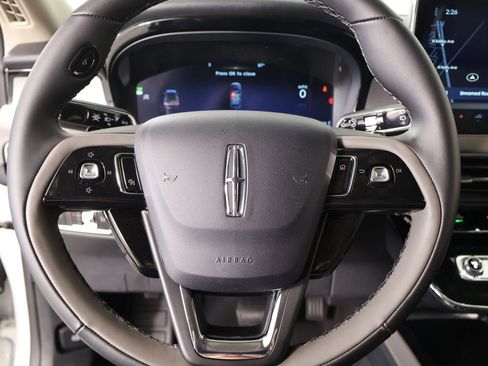 New 2026 Lincoln Corsair Premiere FWD image 3