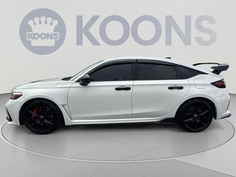 Used 2023 Honda Civic Type R image 2