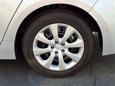 Used 2024 Toyota Corolla LE image 7