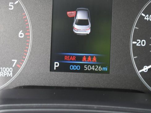 Certified 2023 Toyota Corolla LE image 32