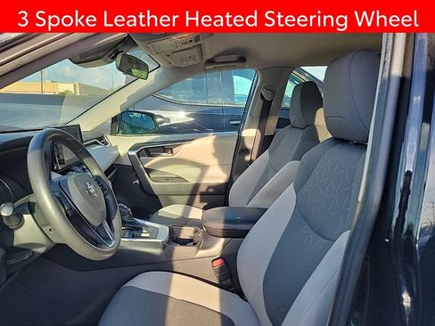 Used 2021 Toyota RAV4 XLE w/ XLE Grade Weather Package FWD image 6