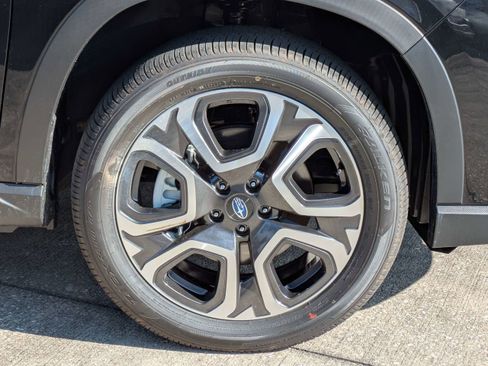 New 2026 Subaru Ascent Limited AWD/4WD image 11