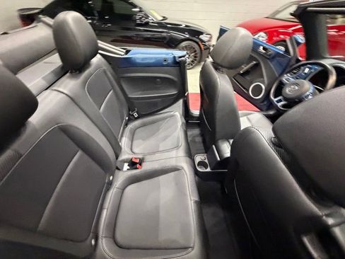 Used 2019 Volkswagen Beetle 2.0T S FWD image 28