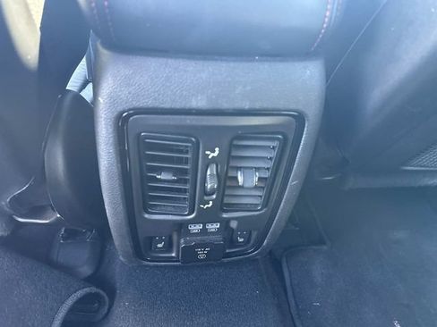 Used 2024 Dodge Durango GT AWD/4WD image 15