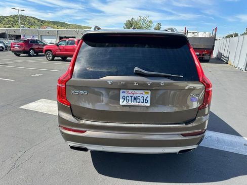 Used 2016 Volvo XC90 T6 Momentum w/ Momentum Plus Package image 3