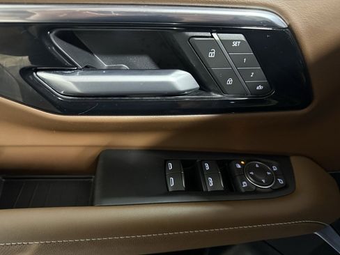 Certified 2025 Chevrolet Tahoe High Country w/ Sun And Tow Package image 9