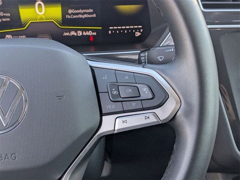 Used 2024 Volkswagen Tiguan SE image 20