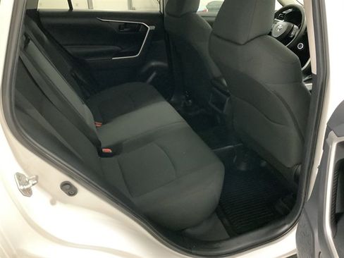 Used 2019 Toyota RAV4 LE w/ All Weather Liner Package AWD/4WD image 17