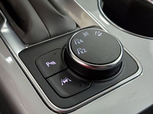 Used 2024 Chevrolet Blazer LT w/ Convenience Package image 17