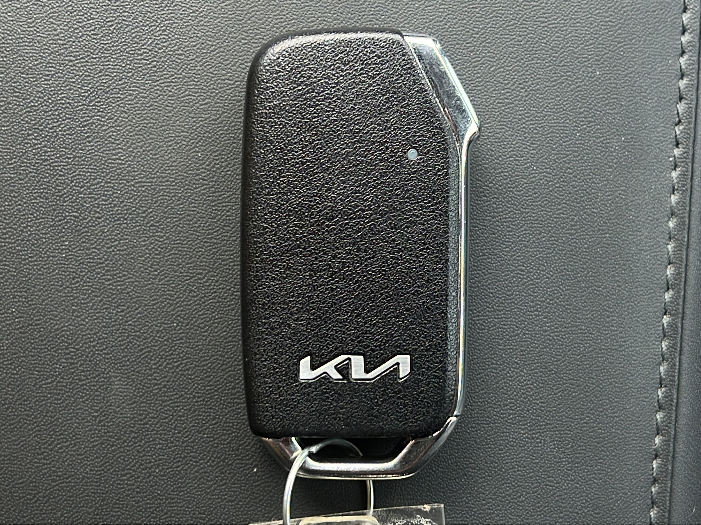 Certified 2024 Kia Niro EX FWD image 26