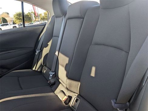 Certified 2025 Toyota Corolla LE image 27