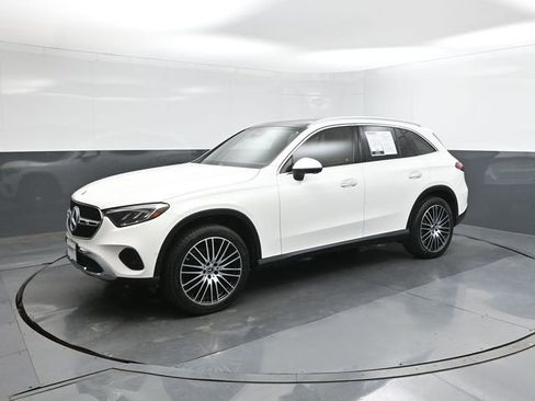 Used 2023 Mercedes-Benz GLC 300 image 1