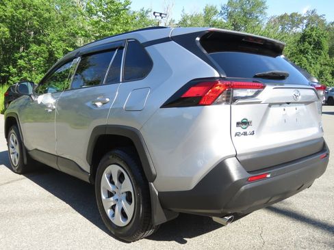 Used 2020 Toyota RAV4 LE w/ All Weather Liner Package AWD/4WD image 7