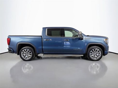 Used 2025 GMC Sierra 1500 Denali w/ Denali Reserve Package AWD/4WD image 4