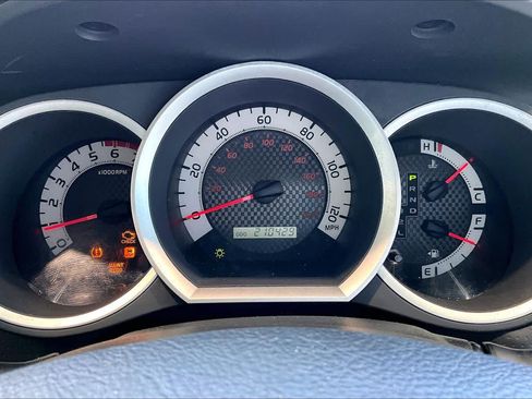 Used 2011 Toyota Tacoma PreRunner w/ SR5 Pkg #2 RWD image 25