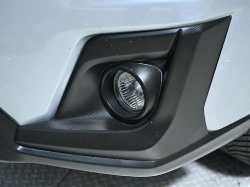 Used 2018 Subaru Crosstrek 2.0i Premium w/ Eyesight System image 16