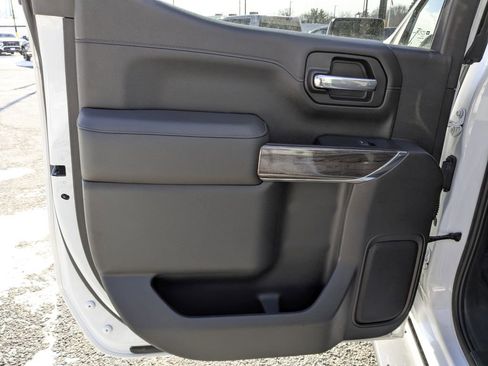 Used 2021 Chevrolet Silverado 1500 LTZ w/ LTZ Premium Package image 31