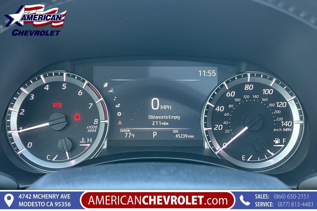 Used 2023 Toyota Highlander XLE AWD/4WD image 35