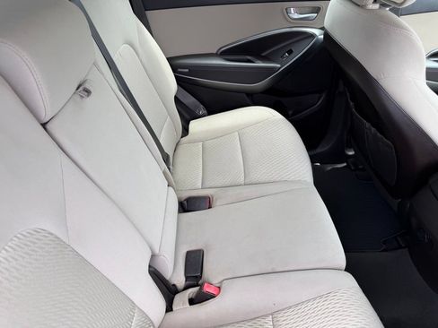 Used 2017 Hyundai Santa Fe Sport FWD image 17