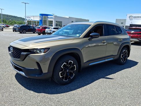 Certified 2024 MAZDA CX-50 Meridian Edition w/ Apex Package AWD/4WD image 3