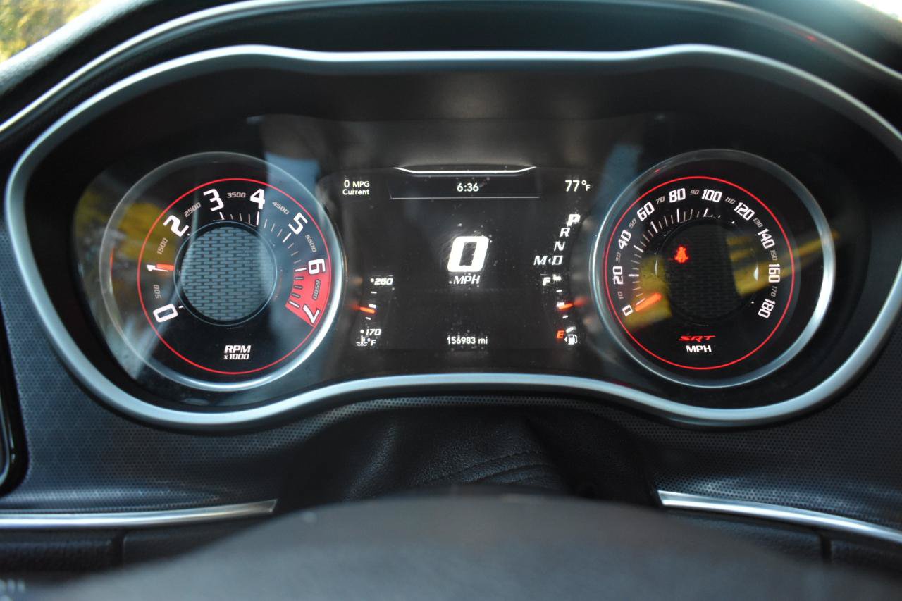 Used 2016 Dodge Challenger SRT RWD image 30