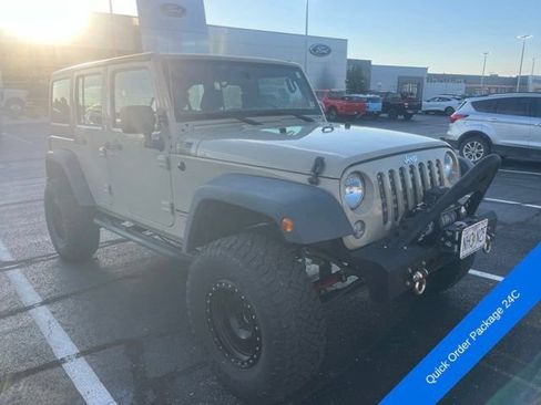 Used 2018 Jeep Wrangler Unlimited Sport AWD/4WD image 3