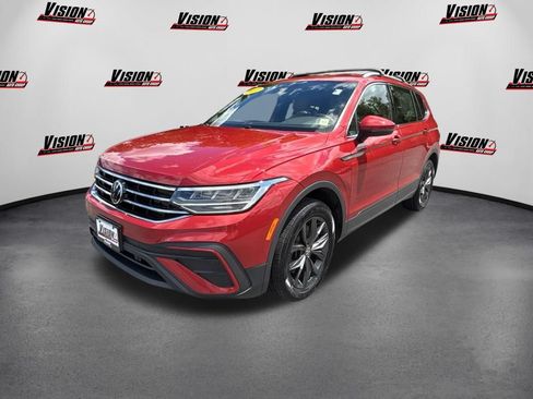 Used 2022 Volkswagen Tiguan SE AWD/4WD image 1