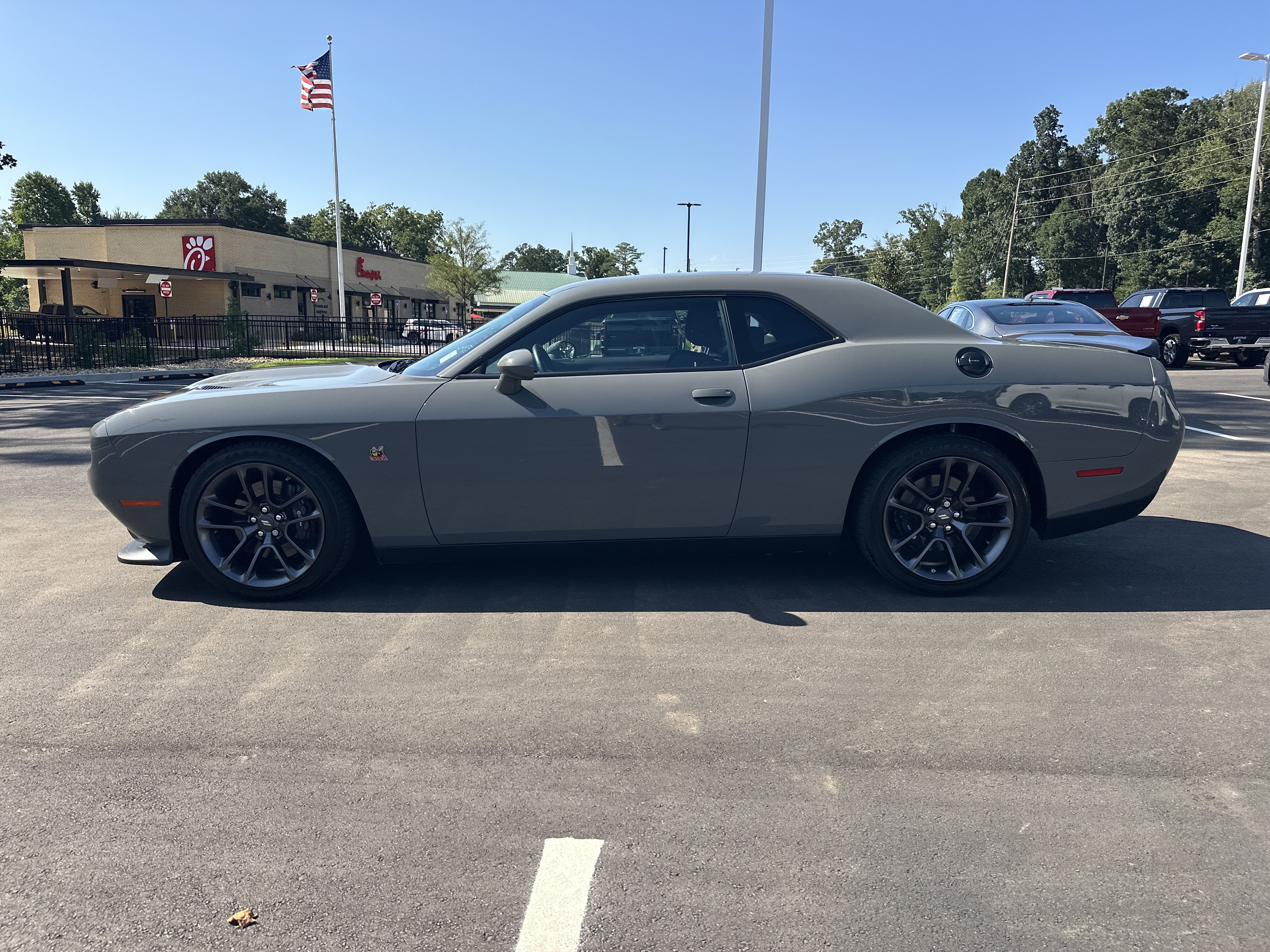 Used 2023 Dodge Challenger R/T Scat Pack RWD image 5