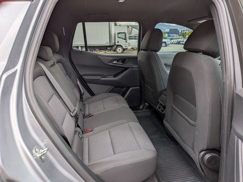 Certified 2025 Chevrolet Equinox LT w/ Safety and Technology Package FWD image 29
