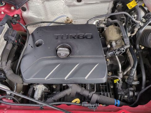 Used 2021 Chevrolet TrailBlazer RS w/ Technology Package image 18