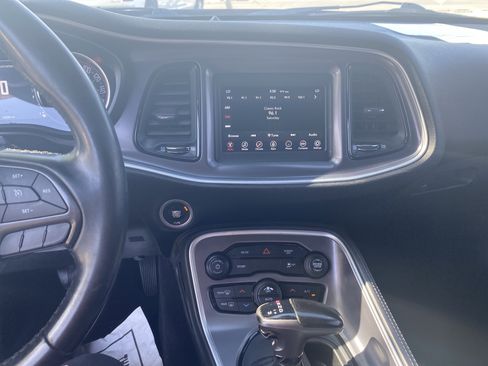 Used 2019 Dodge Challenger SXT RWD image 13