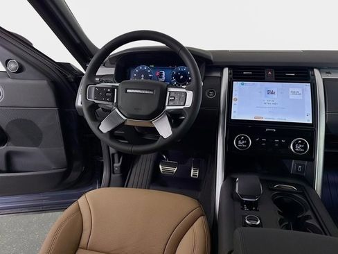 New 2026 Land Rover Discovery Limited Edition image 25