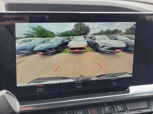 New 2026 GMC Sierra 2500 SLT image 17