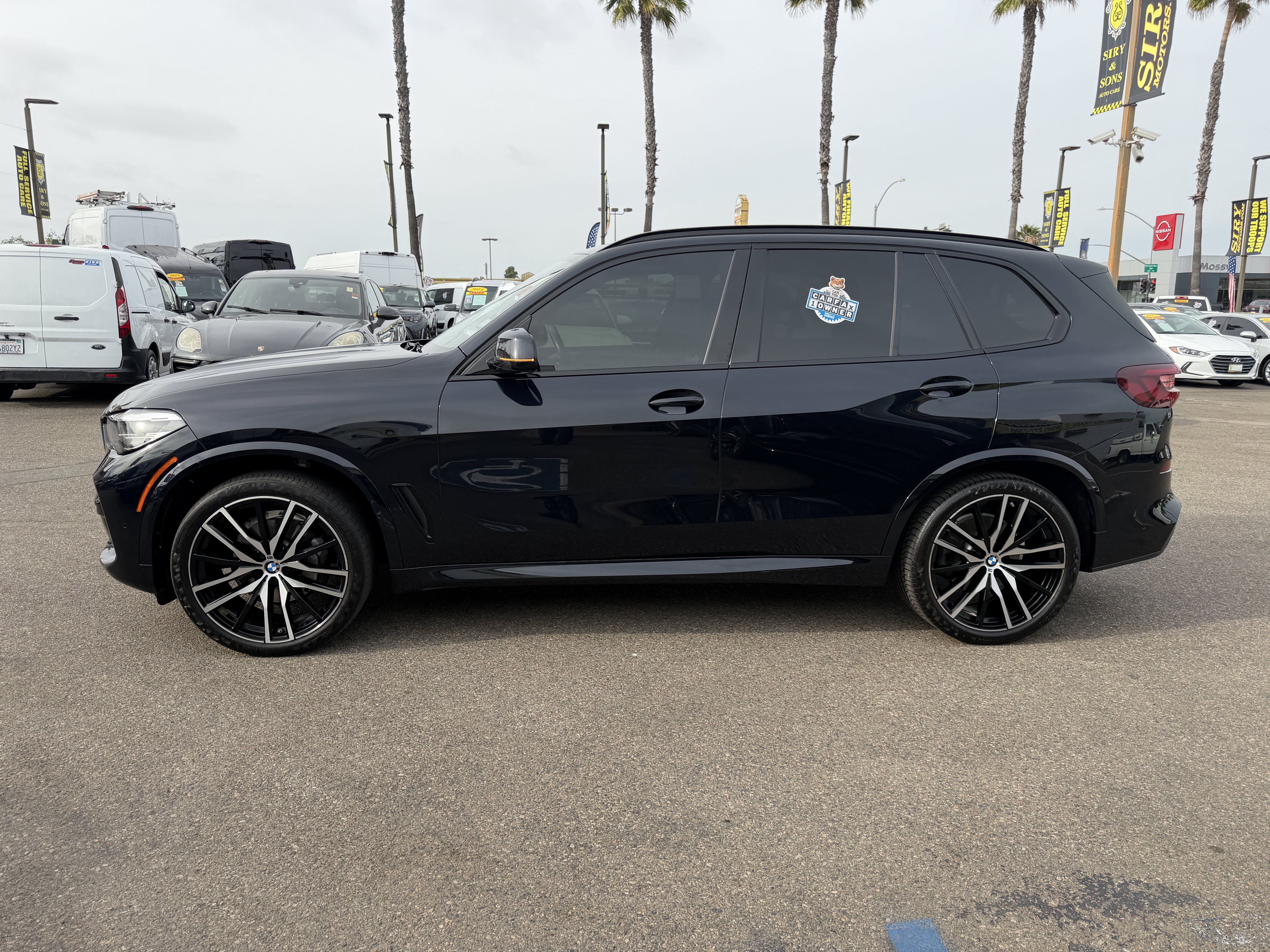 Used 2020 BMW X5 xDrive40i w/ M Sport Package AWD/4WD image 6