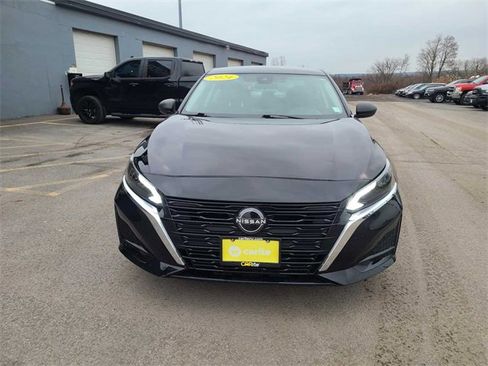 Used 2024 Nissan Altima 2.5 SV image 3