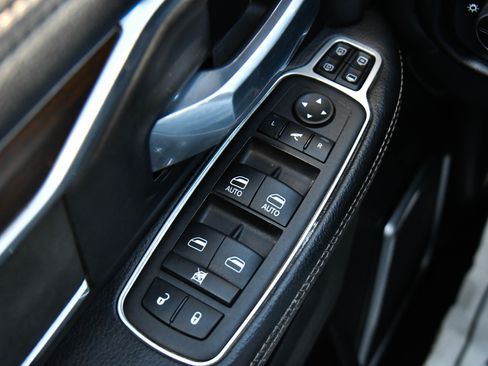 Used 2024 RAM 2500 Laramie image 39