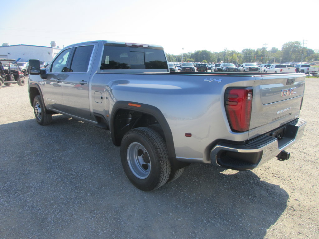 New 2026 GMC Sierra 3500 SLE w/ SLE Value Package AWD/4WD image 9