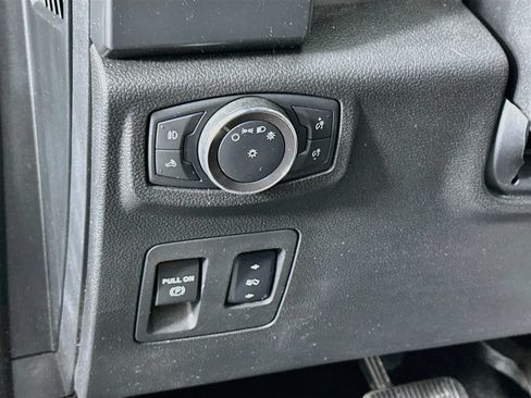 Used 2018 Ford F150 XLT w/ Equipment Group 302A Luxury AWD/4WD image 11